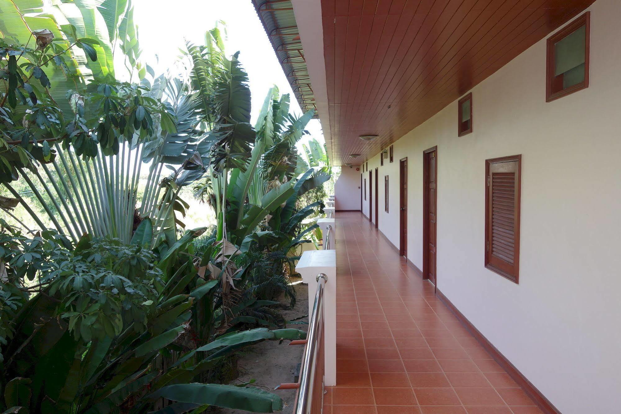 Jungle Resort Jomtien Beach Esterno foto