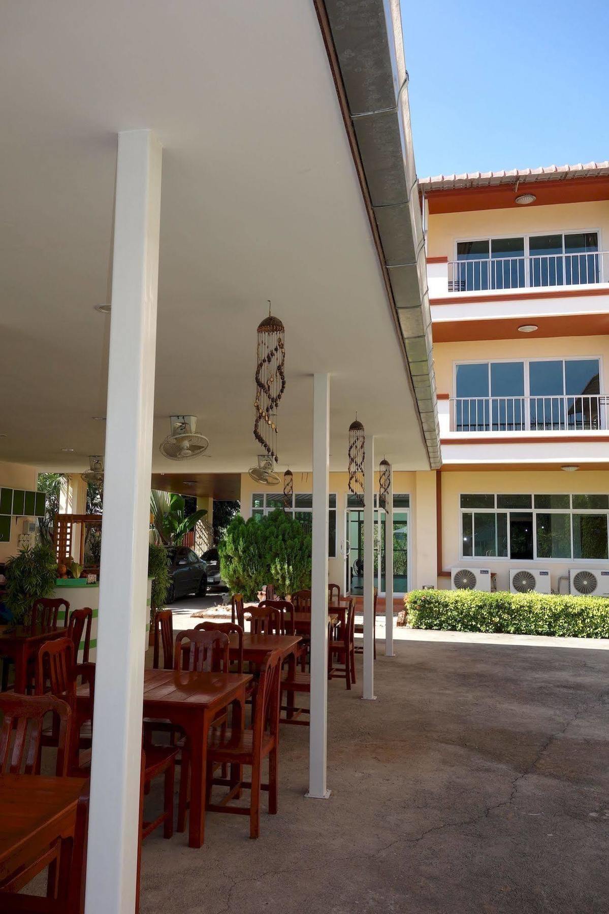 Jungle Resort Jomtien Beach Esterno foto