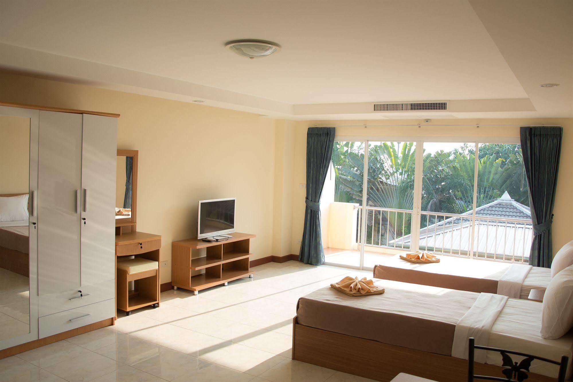 Jungle Resort Jomtien Beach Esterno foto