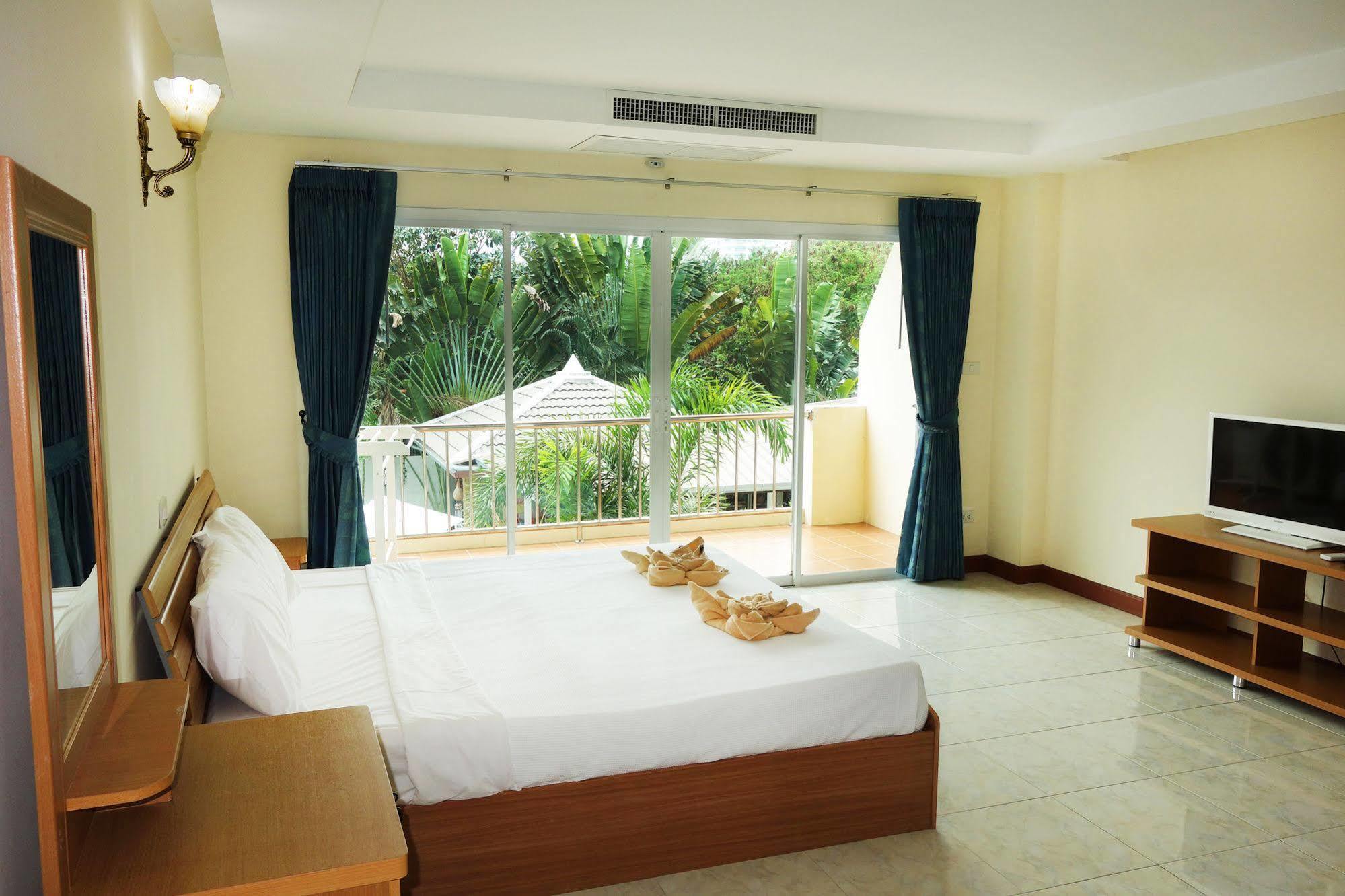 Jungle Resort Jomtien Beach Esterno foto
