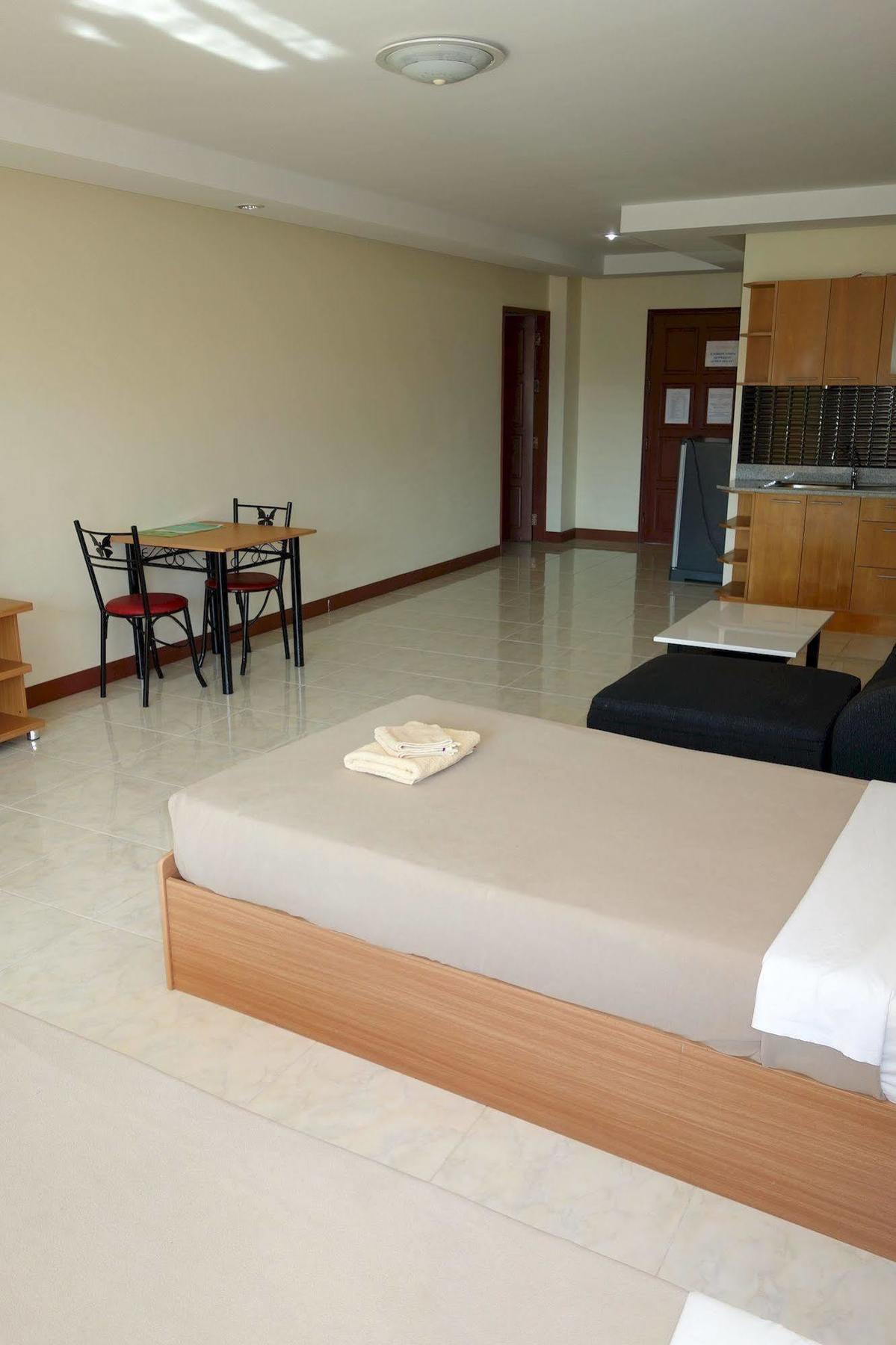 Jungle Resort Jomtien Beach Esterno foto