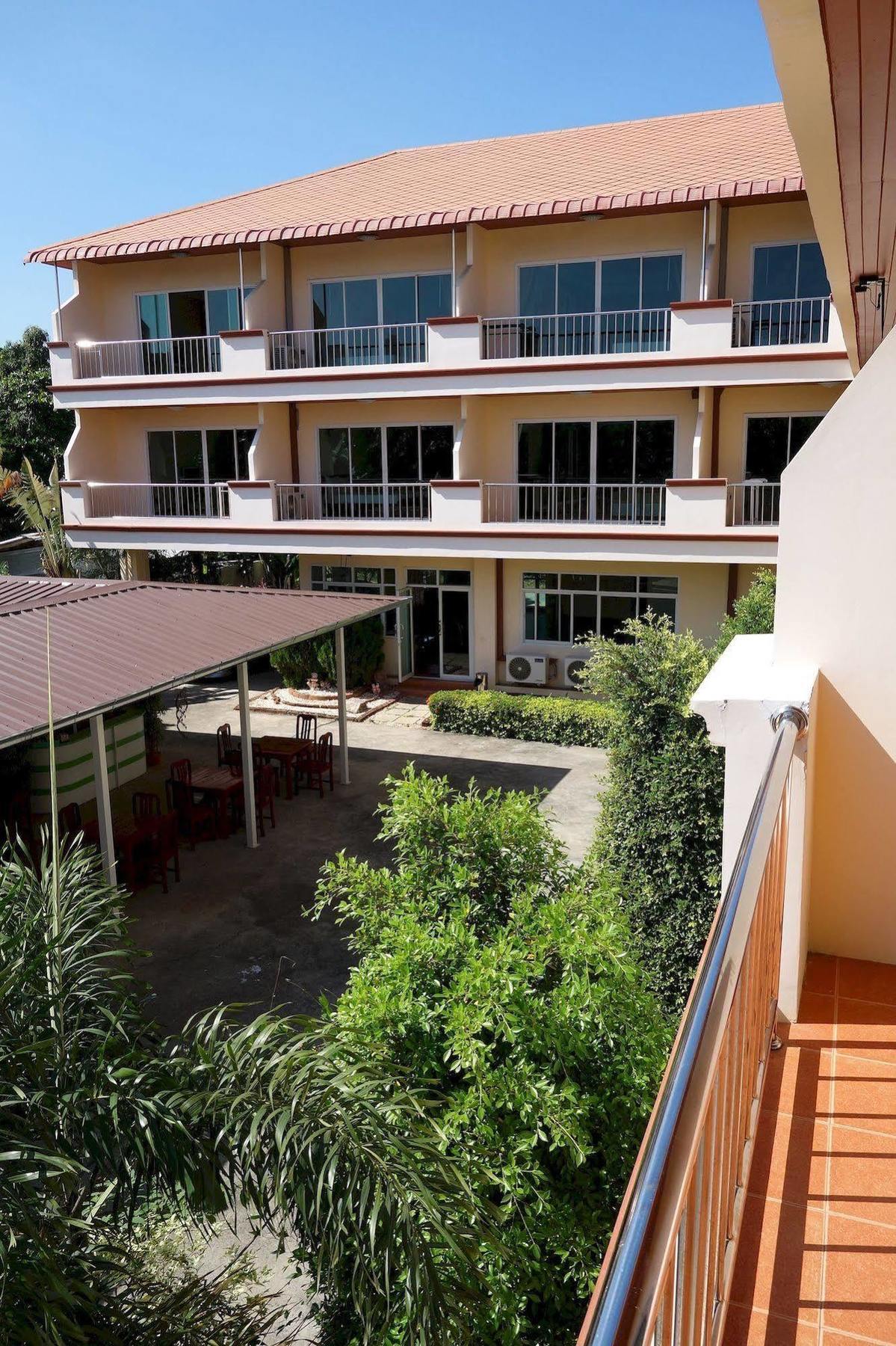 Jungle Resort Jomtien Beach Esterno foto