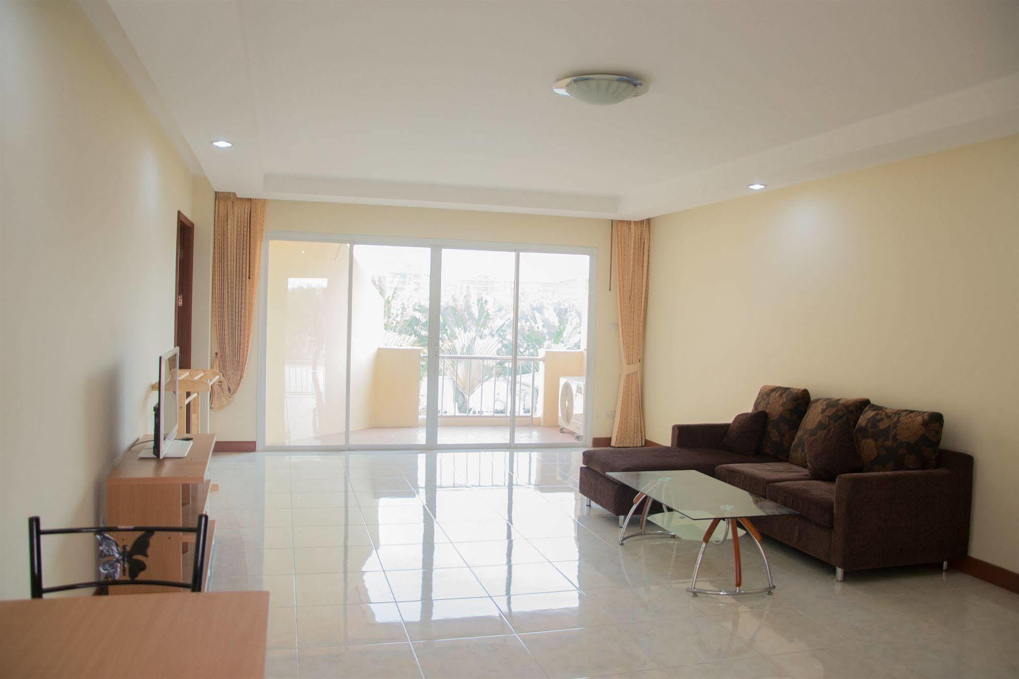 Jungle Resort Jomtien Beach Esterno foto
